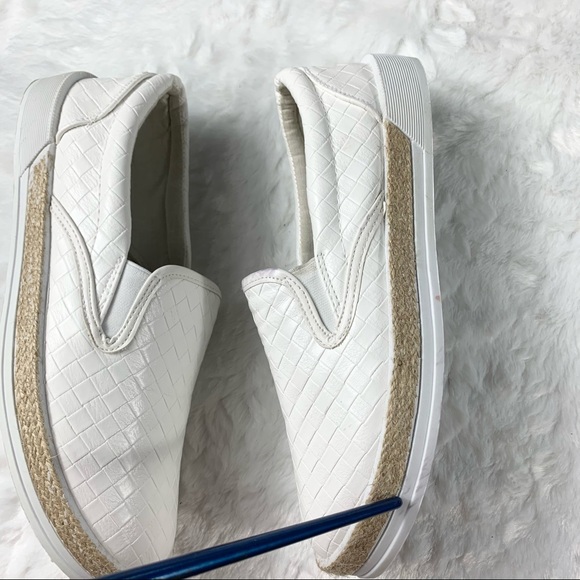 Qupid Slip-on Sneakers - Picture 14 of 14